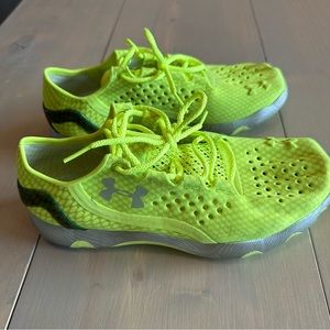 Under Armour tennis shoes